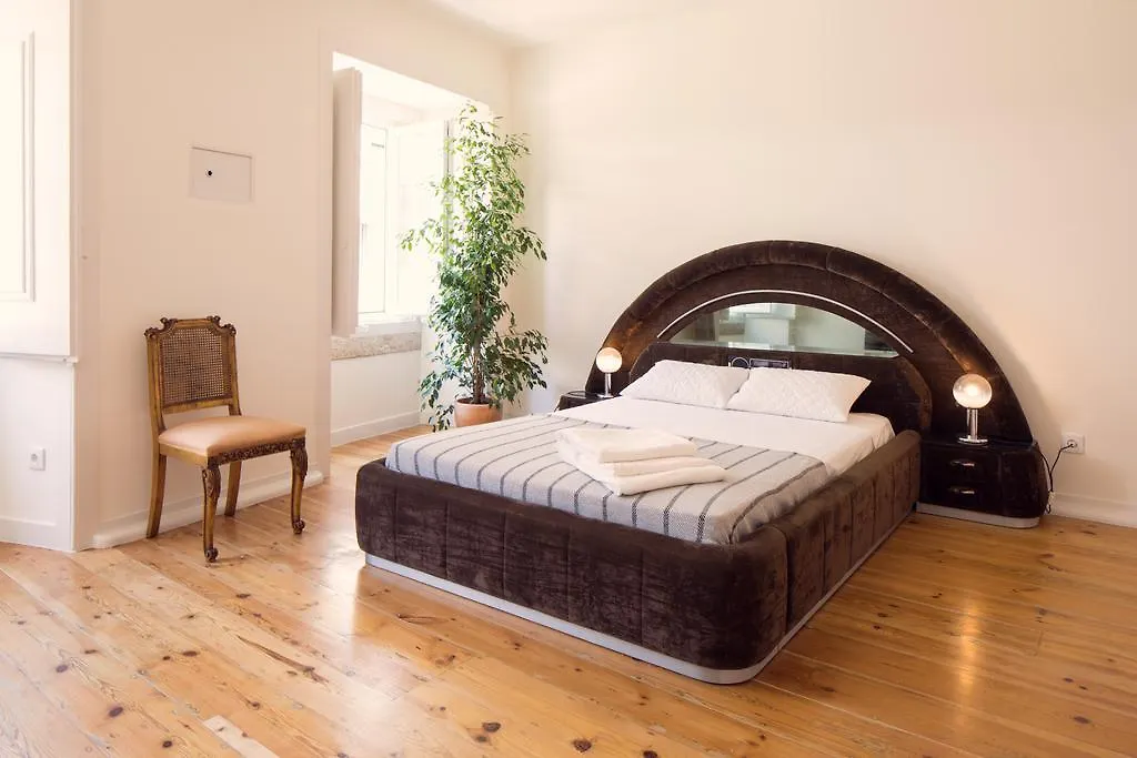 Lisbon Calling Rooms & Studio