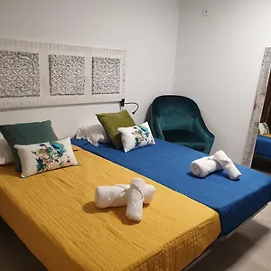 Hostel Terminal 4, Lisbon