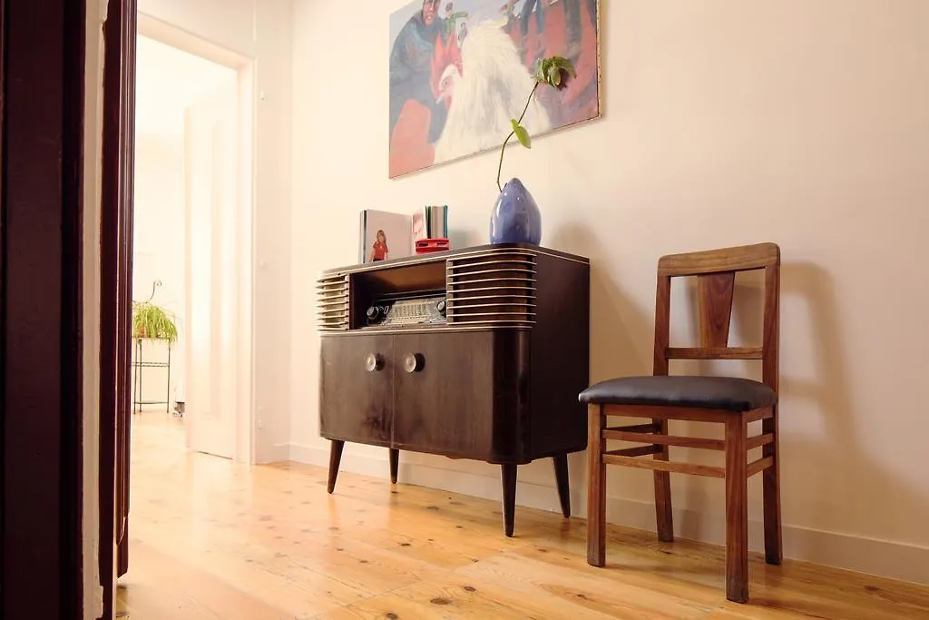 Lisbon Calling Rooms & Studio